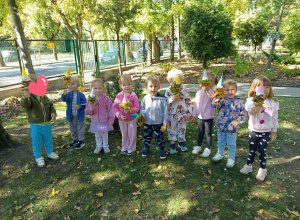 NIEPOWTARZALNE LIŚCIE, WYJĄTKOWE RELACJE
