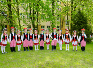 "Biedroneczki" tańczyły krakowiaka podczas obchodów rocznicy uchwalenia Konstytucji 3 Maja