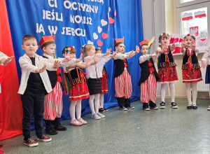 Mała akademia z okazji Święta Niepodległości.