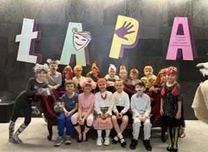 "Wieczór na wiejskim podwórku" - przegląd teatrów dziecięcych i młodzieżowych "Łapa"