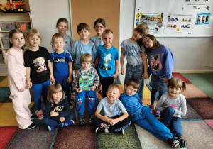 Wspólne zdjęcie dzieci.