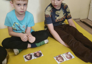 Dzieci opisują sytuacje , w których odczuwamy podane emocje.