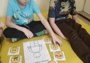 Zabawa na rozpoczecie zajęć: "Z jaka emocją przyszłam/przyszedłem dzieś do przedszkola?".