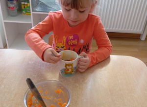 POZNAJEMY WARZYWA - MARCHEW