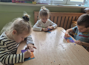 Plastelinowa wydrapywanka - projekt edukacyjny "Mali twórcy"