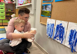 OLO SPRYSKUJE PRACE WODĄ