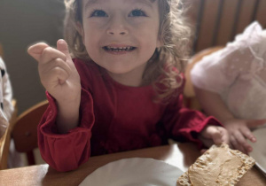 Iga prezentuje swoje śniadanie