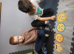 Rozpoznajemy emocje w grupie TUS 4 - latki.