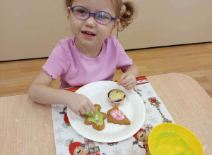 DEKOROWANIE PIERNIKÓW I BABECZEK