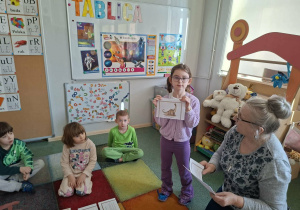 Dzieci podczas zajęć.