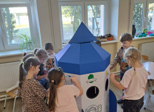 POZNAJEMY TAJEMNICE KOSMOSU