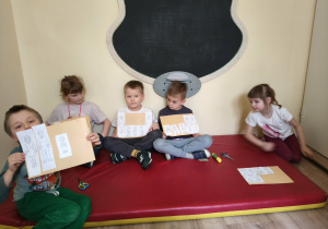 Dzieci podczas zajęć.