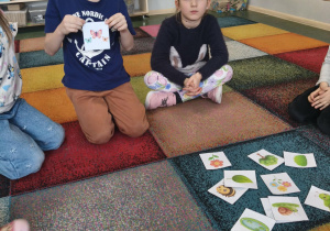 Dzieci podczas zajęć.