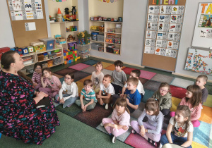 Dzieci podczas zajęć.