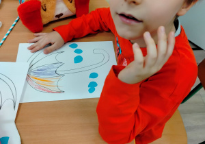 Gabryś intensywnie rozmyśla czy aby na pewno umieścił kropkę we właściwym miejscu