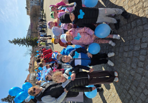 Jeżyki czekają na przemarsz na placu Piłsudskiego.