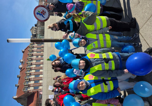 Żabki w trakcie finału wydarzenia na placu Wolności.