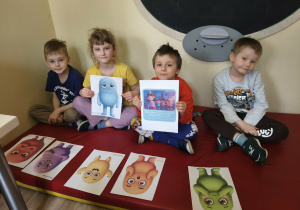 Dzieci podczas zajęć.