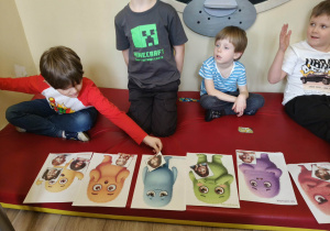 Dzieci podczas zajęć.