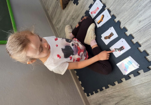 Pola przelicza odgadnięte pary.