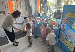 wręczenie nagród przez dyrektora