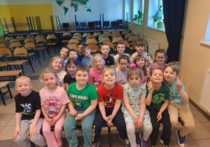 Wspólne zdjęcie dzieci.