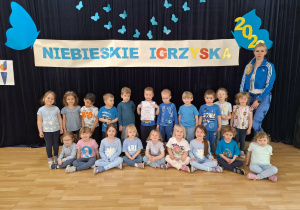 Grupowe zdjęcie "Pszczółek".