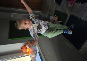 Mikołaj udaje mini wulkan złości.