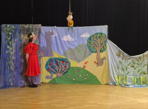 Występ teatru Arlekin