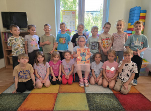 6 urodziny Laury z grupy JEŻYKÓW