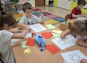 Bezpieczni w przedszkolu i na drodze