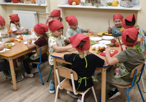Owocowe szaszłyki.