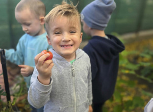PAŹDZIERNIK I JESIENNE ODKRYCIA – WARZYWA, PRZYRODA I WSPÓLNA ZABAWA